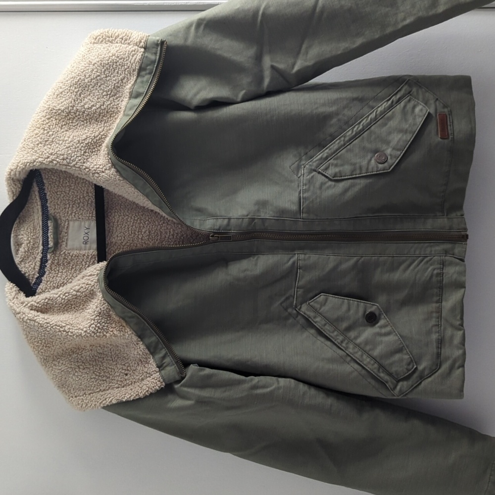 Roxy Pale Green Coat With Sherpa Lining Size Small
